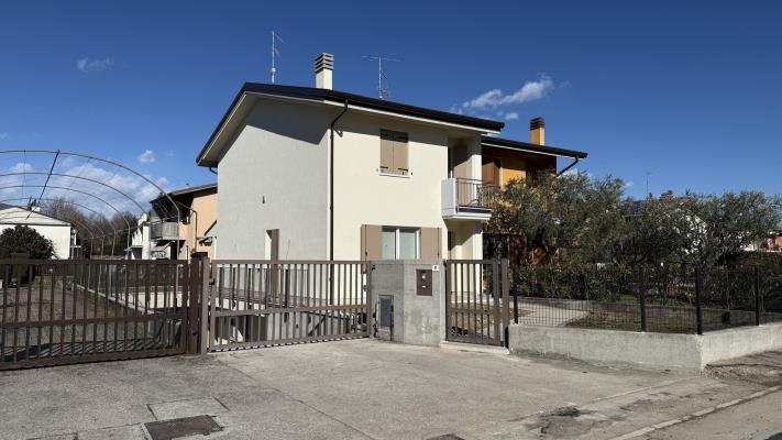 Villa Pescantina